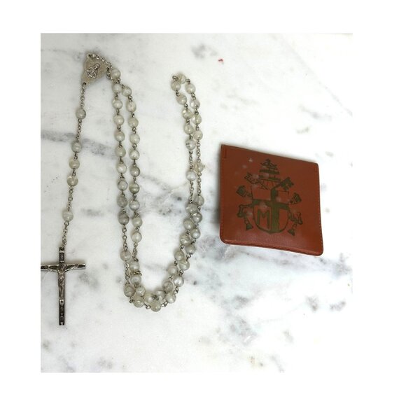Vintage Italian Rosary with Pope Francis Coat of Arms Case, Made in Italy - Picture 7 of 11